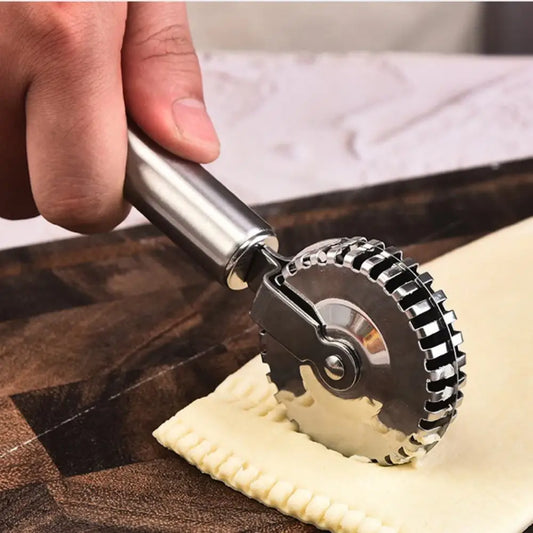1 pc New Arrival Ravioli Cutter  Stainless Steel Wheel, Perfect for Cutting, Sealing, And Crimping Fresh Pasta and Pastry Dough