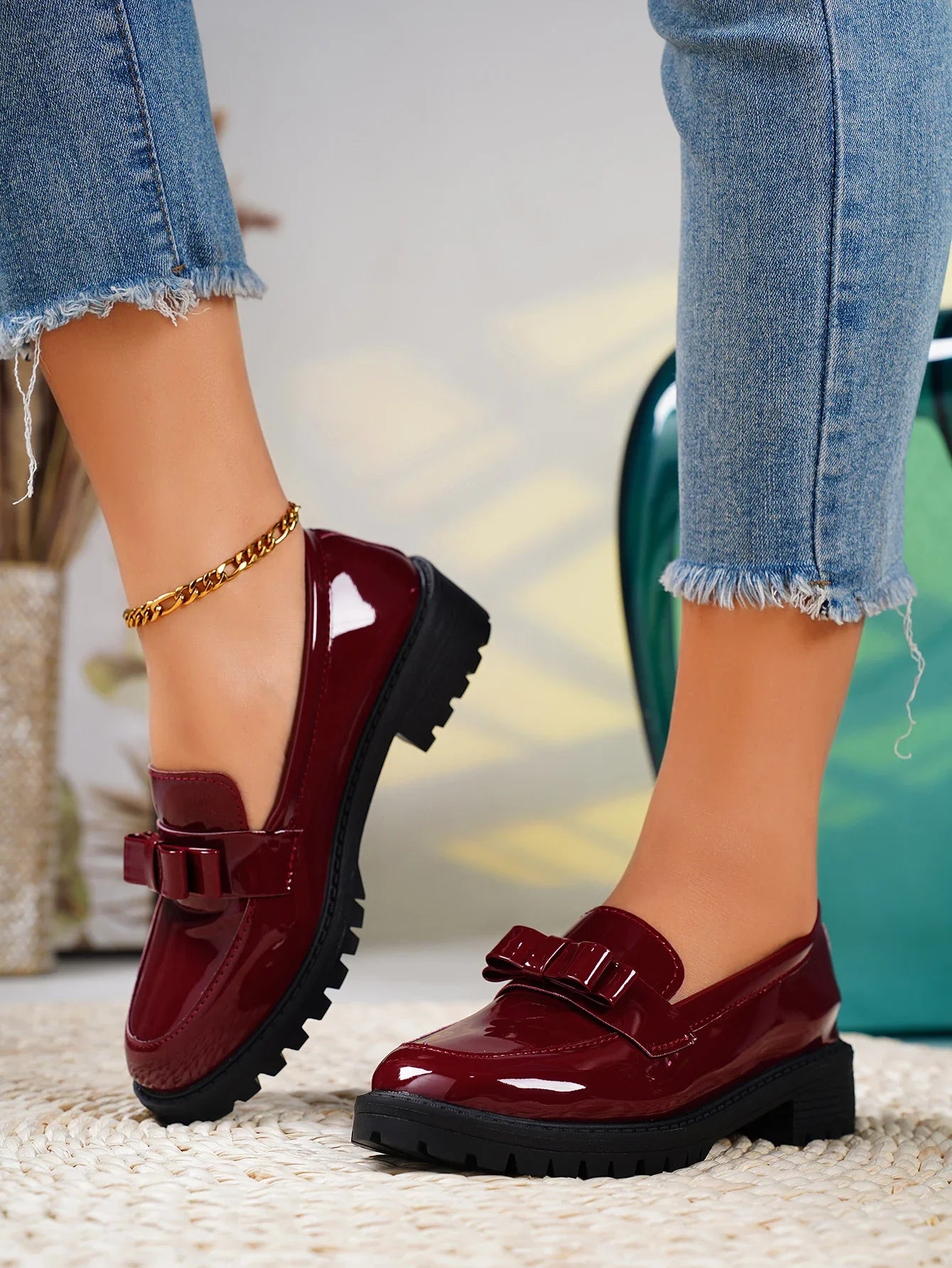 2025 Summer New Sexy Round Toe Retro Solid Color Mary Jane Lolita Shoes Designer Casual Shopping Womens High Heels Zapatos Mujer