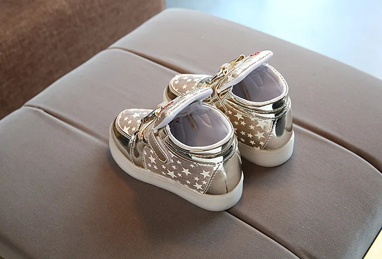 Kids LED Sneakers Girls Flash Light-up Board Shoes Spring And Autumn Children's Luminous Shoes Children's Glowing Light Sneakers