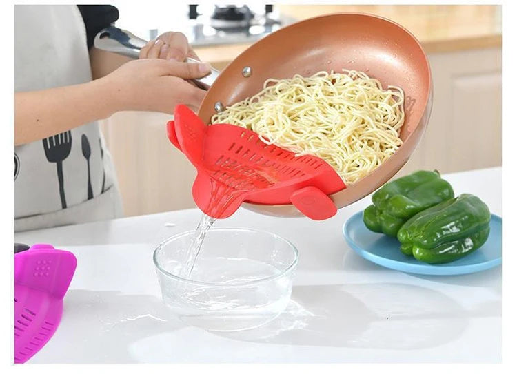 Adjustable Silicone Clip-On Kitchen Strainer for Pots Pans and Bowls Handheld Pasta Strainer Rice Strainer Kitchen Tools