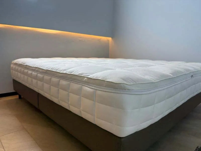 Contemporary Thickened Foam Mattress Protector For Bedroom Living Room And School Home Furniture Mattress Pad Bed Cover