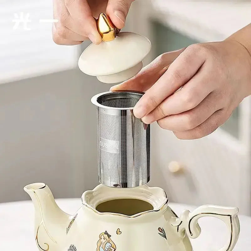 Luxury Ceramic Teapot Gift Box Cup and Pot Girl and Rabbit Ceramic Teapot Coffee Cup Dish Set Birthday Gift  for Tea Lovers