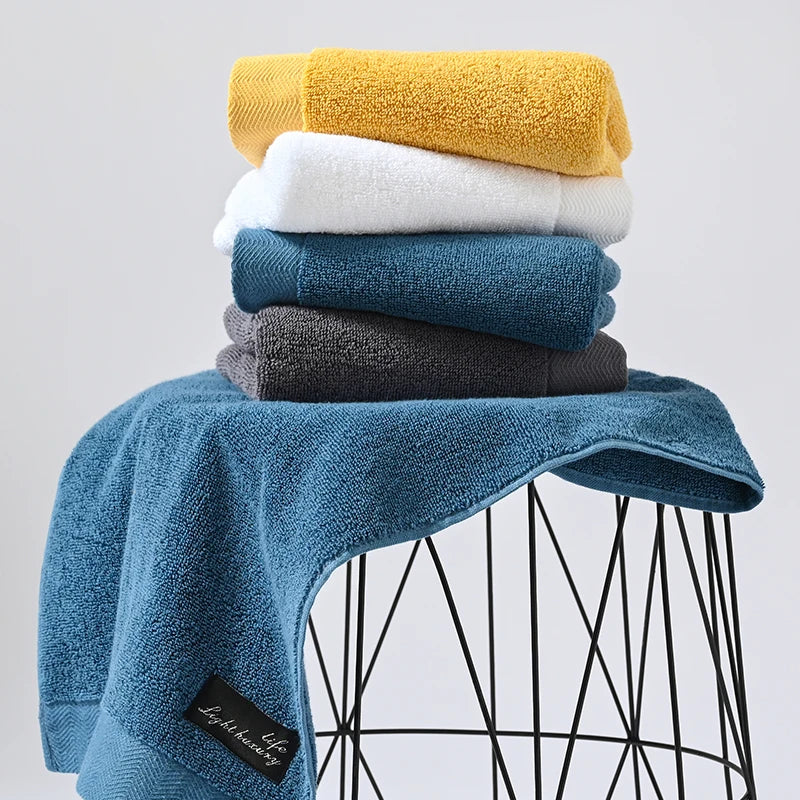 Adult Bath Towel 100% Cotton Sweat Absorbent Towel Sports Towel Strongly Absorbent Bath Towel Set 70x140cm