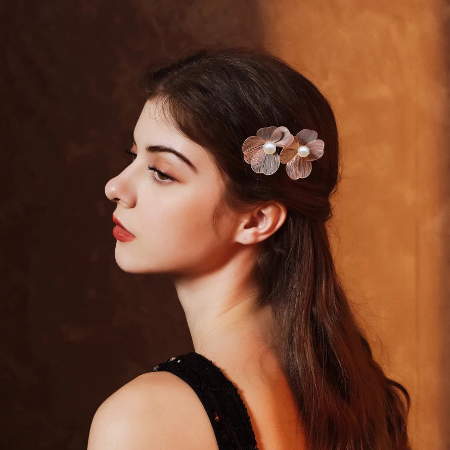 2PCS Bridal Headdress Handmade Flower Pearl Hair Comb Pins Wedding Styling Jewelry Fashion Insert Comb Hair Accessories Gifts
