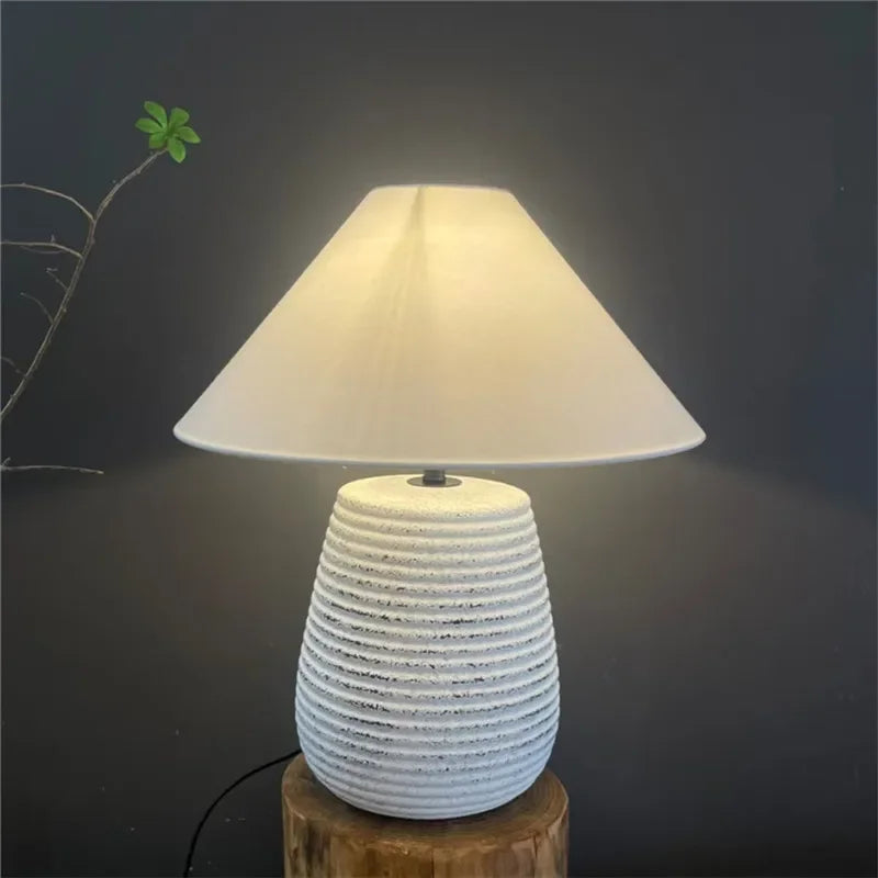ULANI Contemporary Ceramic Table Lamp American Retro Creativity Living Room Bedroom Study Villa Hotel Homestay Desk Light