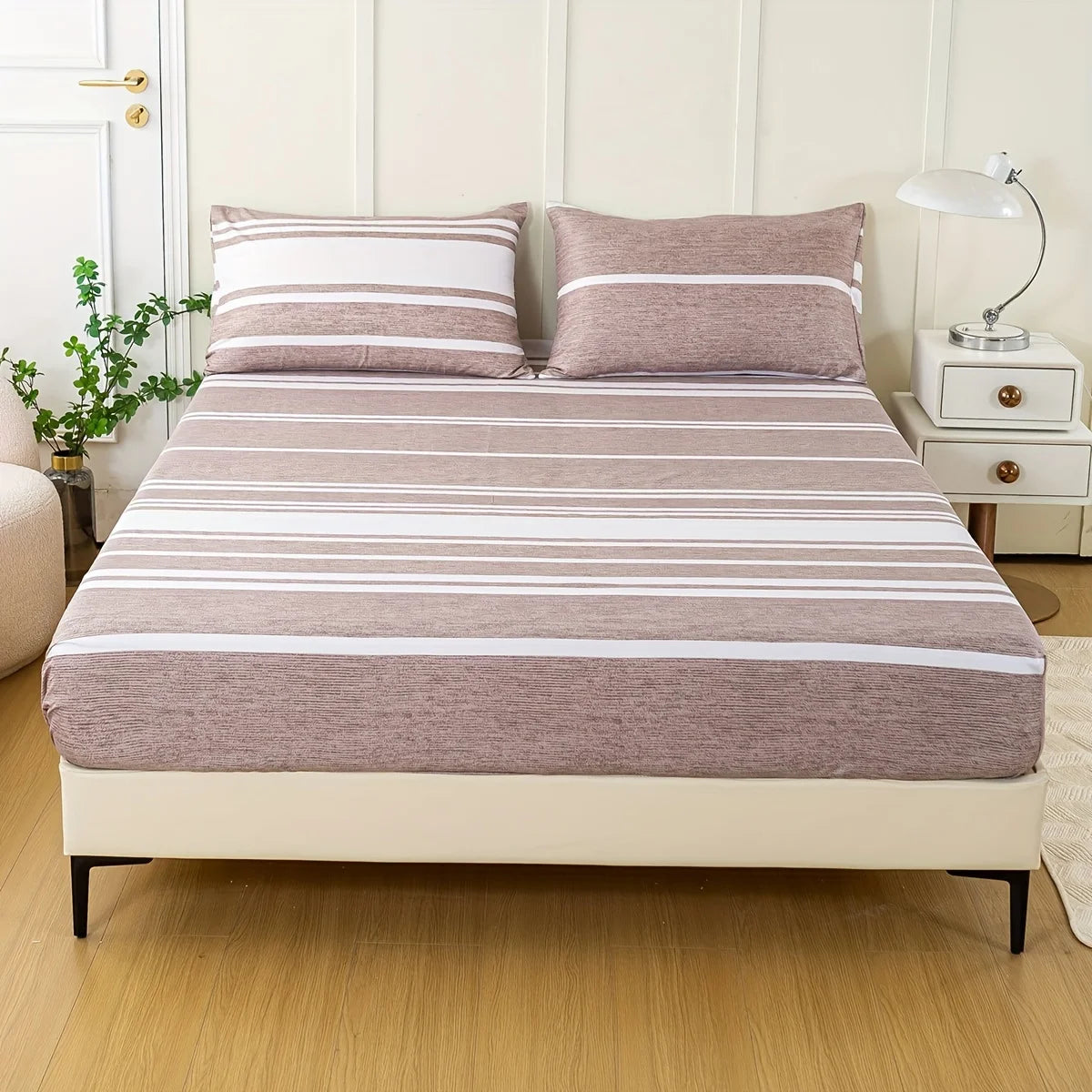 3-Piece Striped Fitted Sheet Set – Luxuriously Soft & Breathable – Includes 1 Fitted Sheet and 2 Pillowcases for Cozy Sleep – Pe