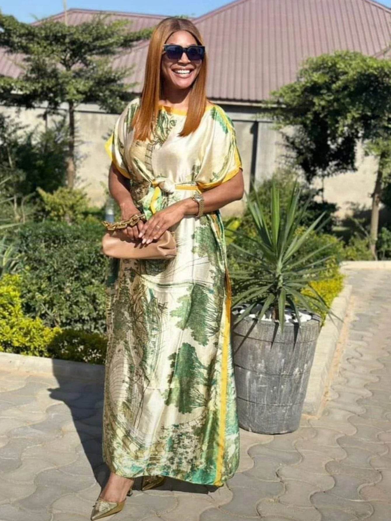 Malaysia offers a variety of fashionable loose fitting robes for Muslim women as well as Pakistani Arabian dresses - AIAZ