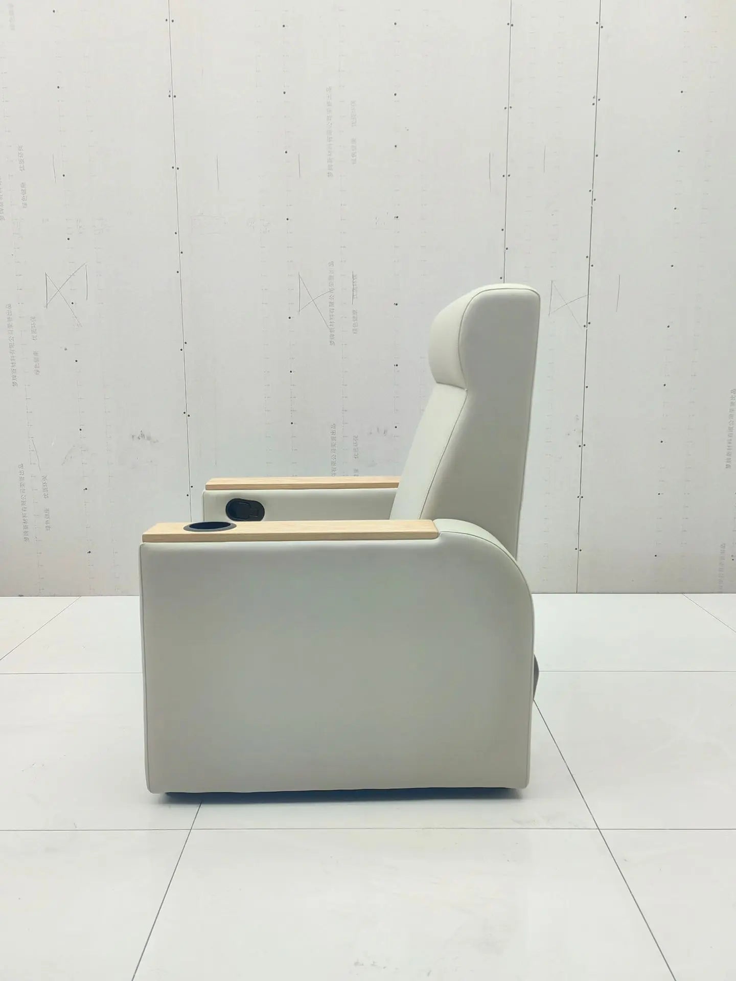 Luxury Single Infusion Sofa Hospitals Clinics Stainless Steel Leather Manual Electric Reclining Intravenous Drip Injection Seat