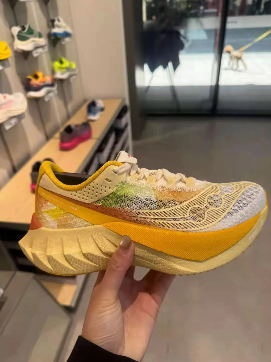 Summer Running Shoes Lightweight Mens Womens Fashion Sneakers Original Trainers Breathable Lightweight Comfortable Sneakers