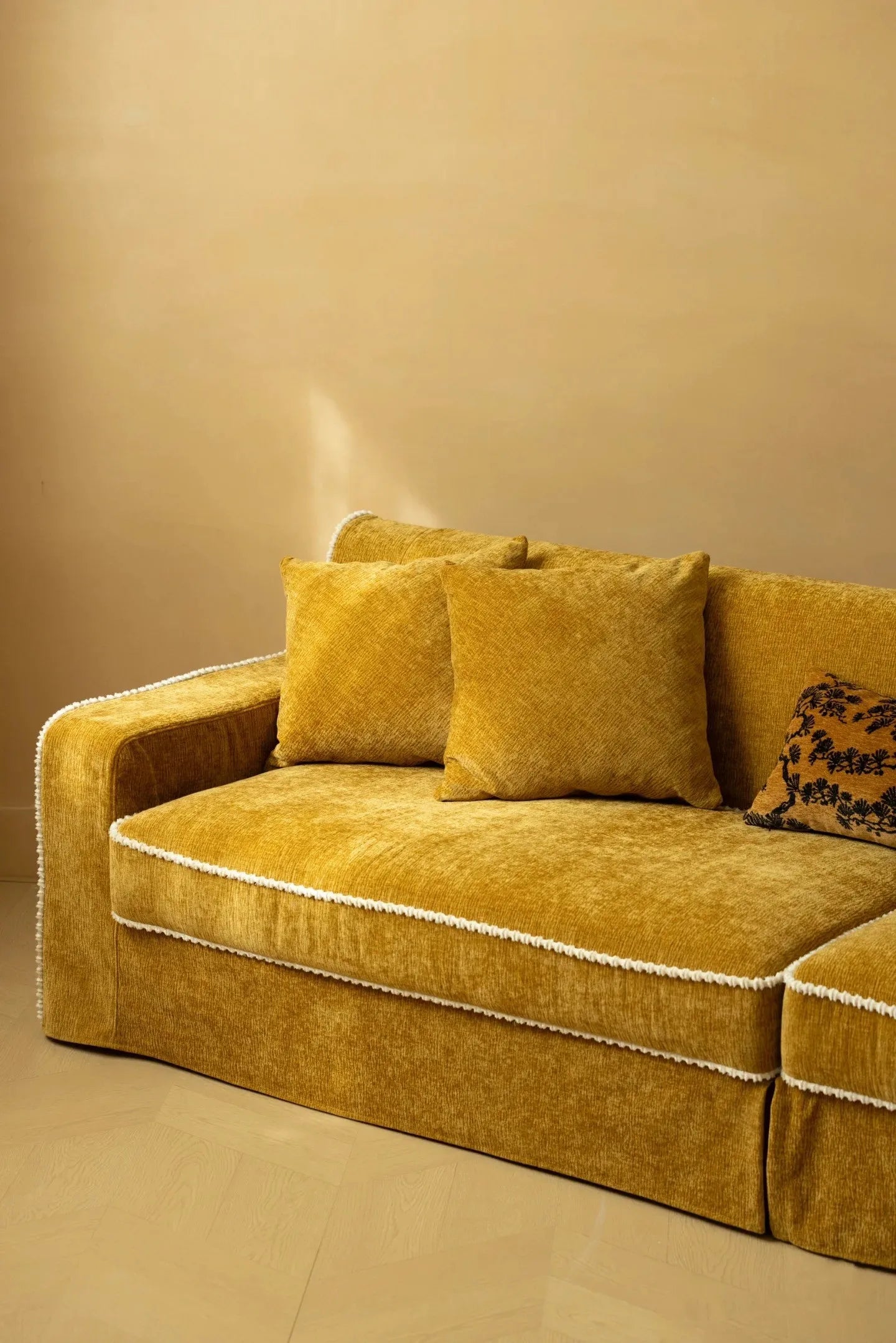 Sofa, living room straight row, pastoral French style, retro high-end sense, fabric multi-person sofa