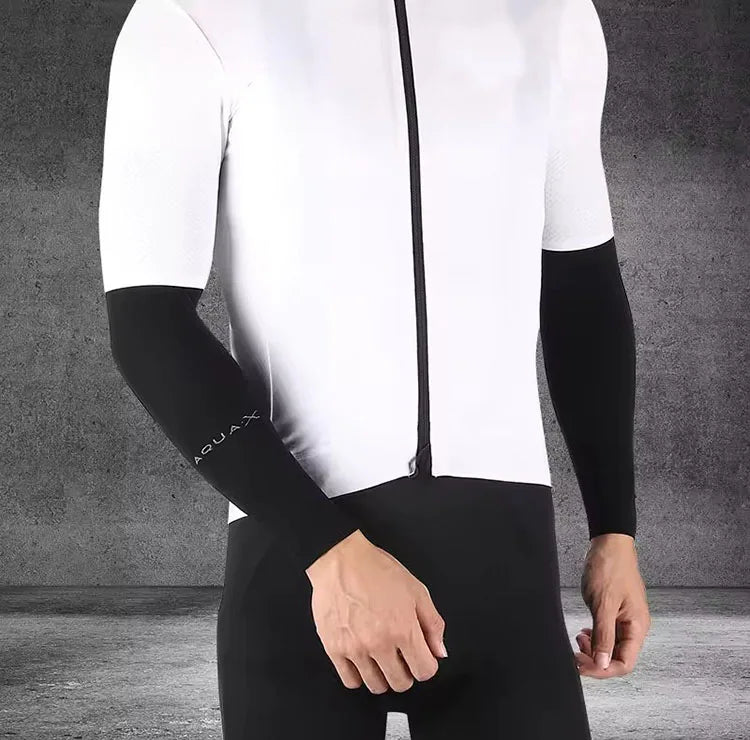 Summer Ice Silk Sports Arm Cover Cycling Sunscreen and UV Protection Outdoor Travel Running Fitness Protective Equipment