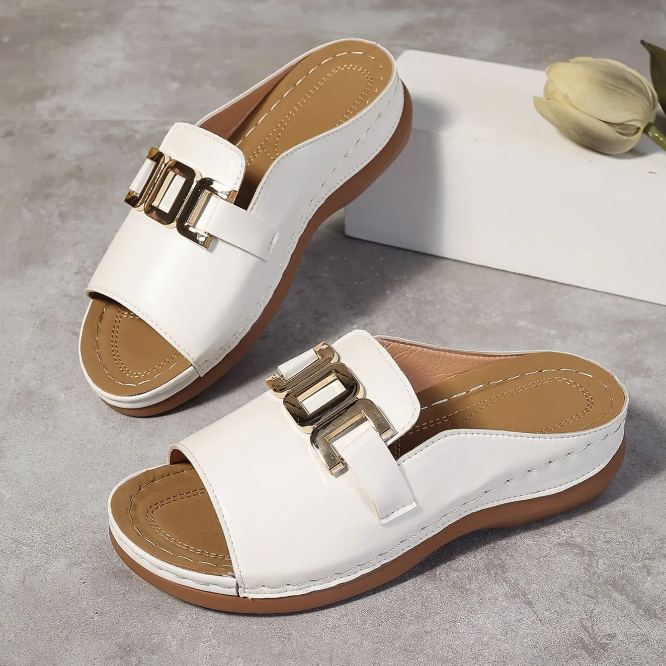 2025 Women Slippers Casual Flat Open Heel Shoes Lightweight Comfortable Sports Slippers Fashion Designer Sandals Slides Women