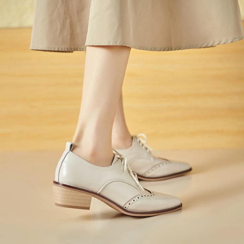 2025 Women's European and American New Spring and Autumn Pointed Leather Lace up Middle Heel Retro Blake Lefu Single Shoes