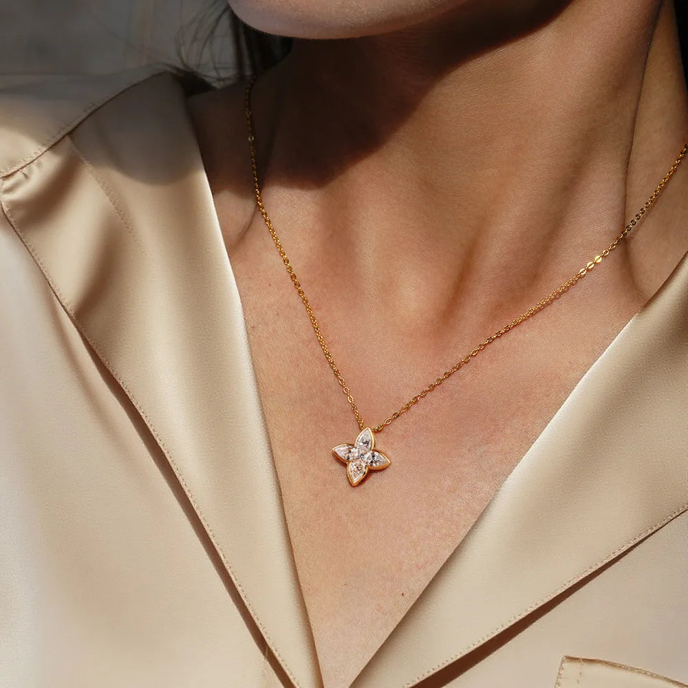 MUXIFC Full Moissanite Pendant Necklaces Fashion Flower Pear/Round Cut Diamond Neck Chain S925 Silver Wedding GRA Jewelry Gifts
