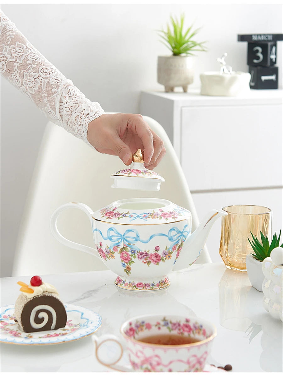 Ceramic Cup and Saucer Retro Bone China Coffee Cup French Romantic Elegant Floral Bow Afternoon Tea Drinkware Handmade Teapot