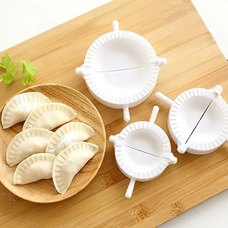 7-9cm Plastic Dumpling Tools Simple DIY Dumpling Molds Dough Press Mold Cooking Pastry Chinese Food Dumplings Maker Kitchen Tool