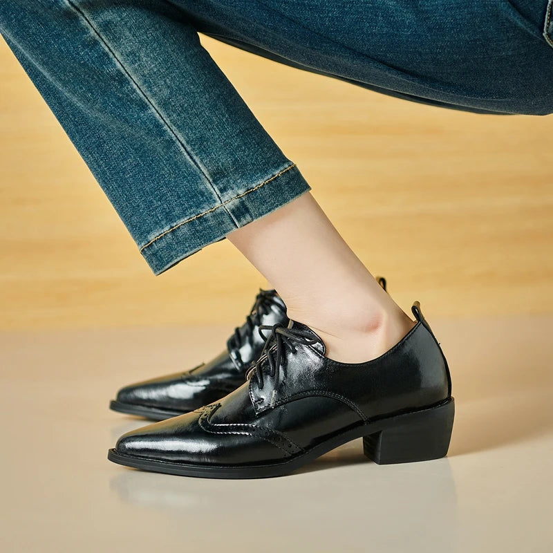 2025 Women's European and American New Spring and Autumn Pointed Leather Lace up Middle Heel Retro Blake Lefu Single Shoes
