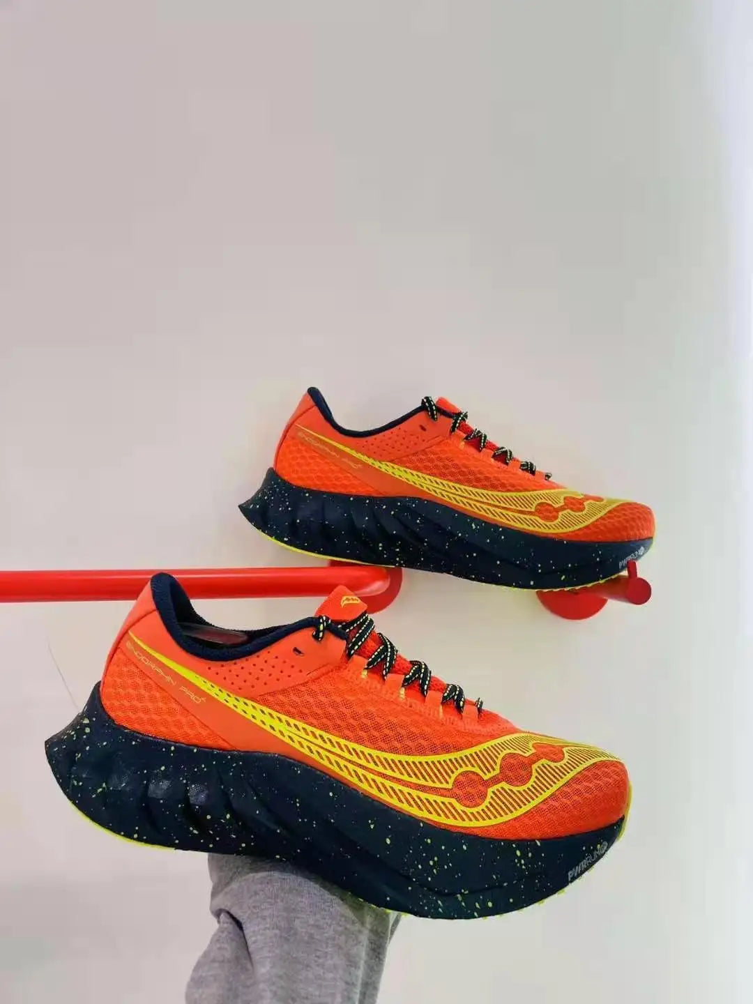 Summer Running Shoes Lightweight Mens Womens Fashion Sneakers Original Trainers Breathable Lightweight Comfortable Sneakers