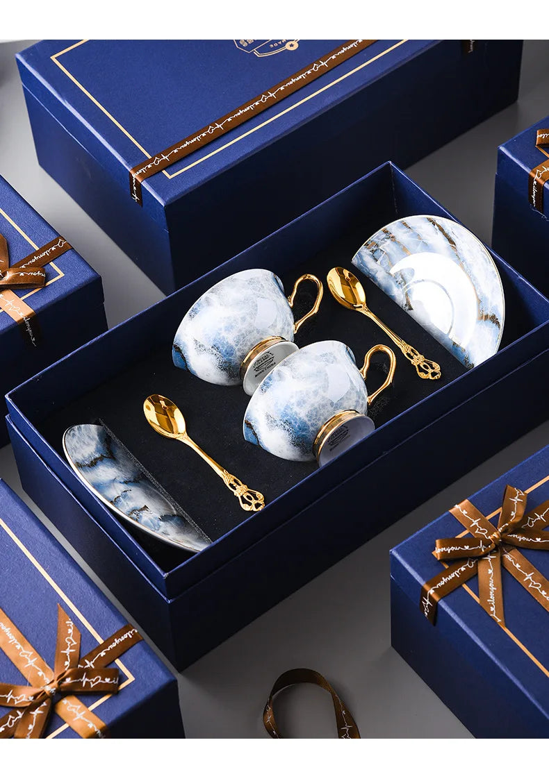 Retro Imperial European Coffee Cup Set Porcelain Tea Sets Luxury Gift Bone China Ceramic Cafe Wedding Decoration Drinkware