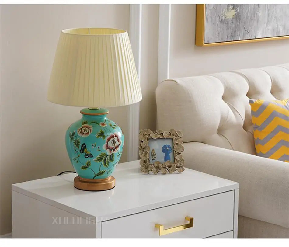 European Style Ceramic Desk Lamp Flower And Bird Painted Decorative Table Lamp Bedroom Room Bedside Table Lamp Lighting Fixture