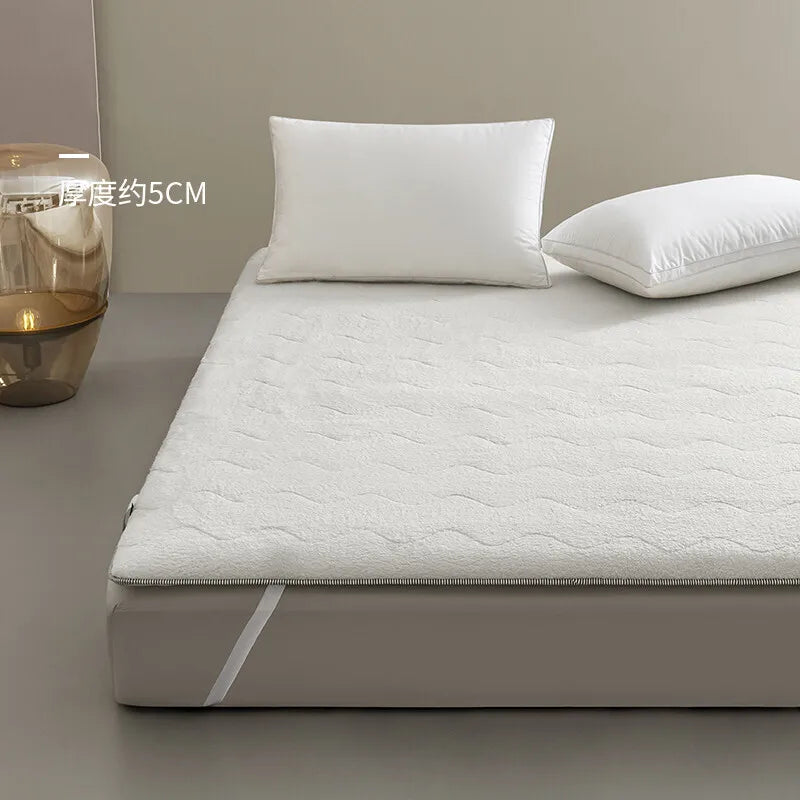 Household Thick and warm lamb wool mattress Foldable tatami mattress