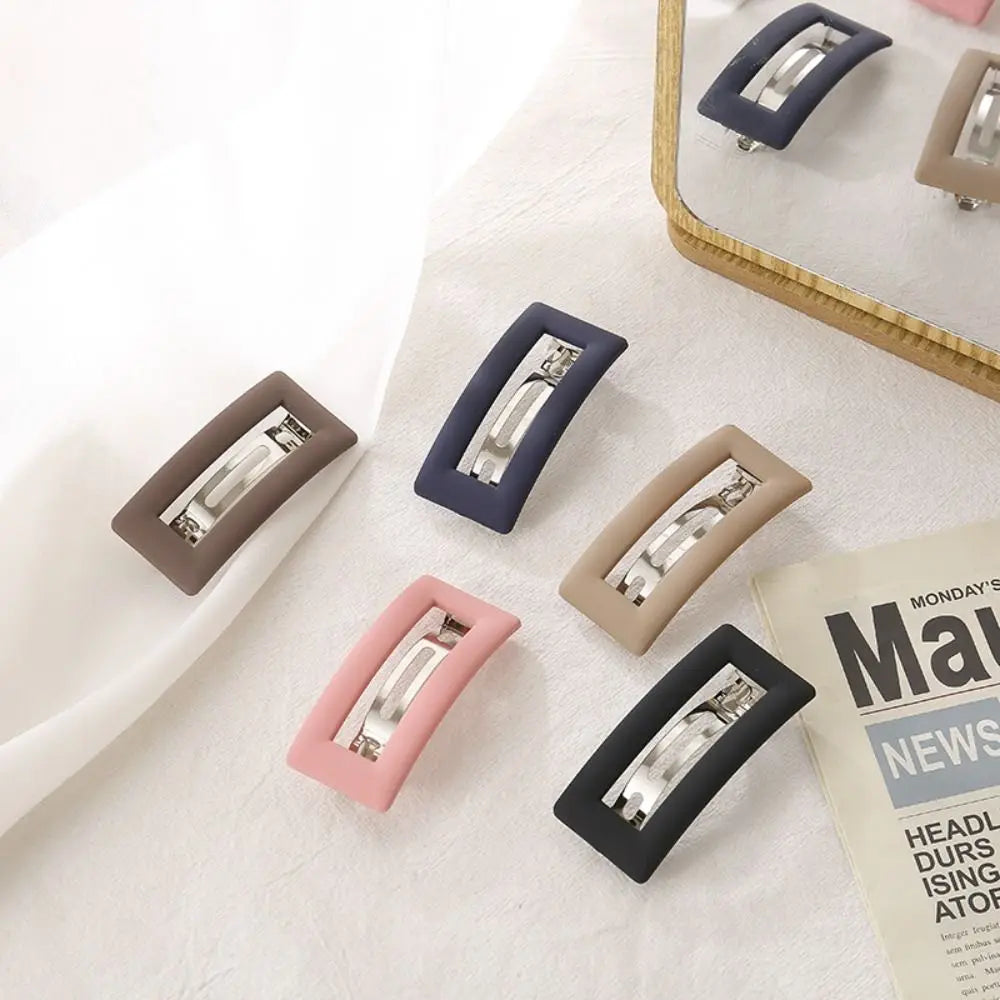 New Korean Matte Spring Hair Clip Claw Elegant Hairgrips Ponytail Holder Barrettes For Women Girls Hairpins Hair Accessories
