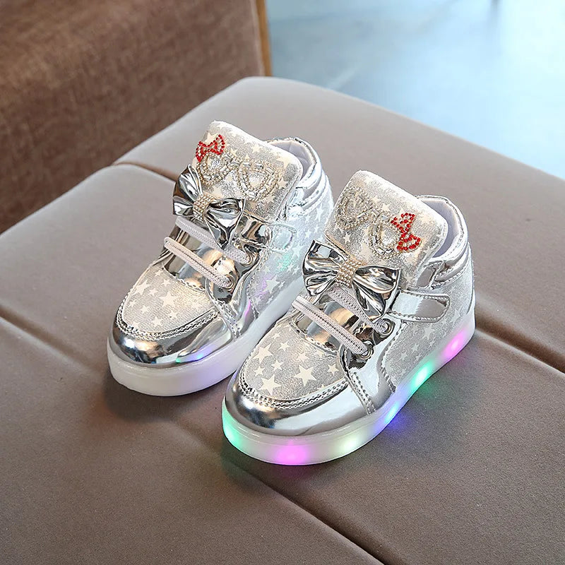 Kids LED Sneakers Girls Flash Light-up Board Shoes Spring And Autumn Children's Luminous Shoes Children's Glowing Light Sneakers