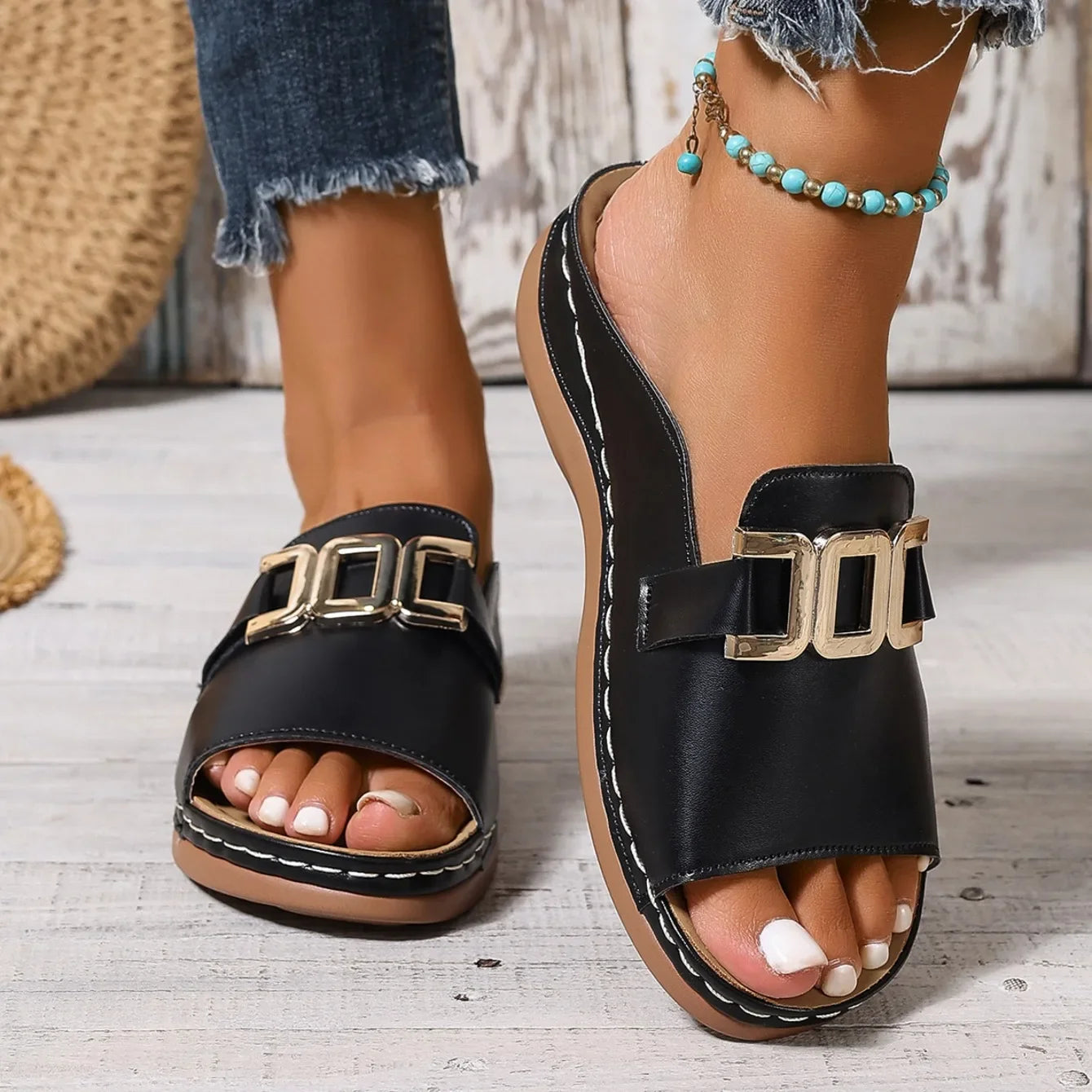2025 Women Slippers Casual Flat Open Heel Shoes Lightweight Comfortable Sports Slippers Fashion Designer Sandals Slides Women