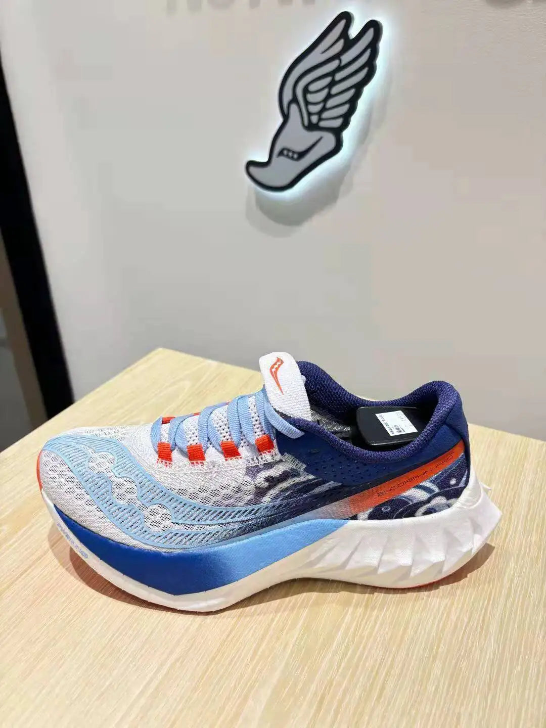 Summer Running Shoes Lightweight Mens Womens Fashion Sneakers Original Trainers Breathable Lightweight Comfortable Sneakers