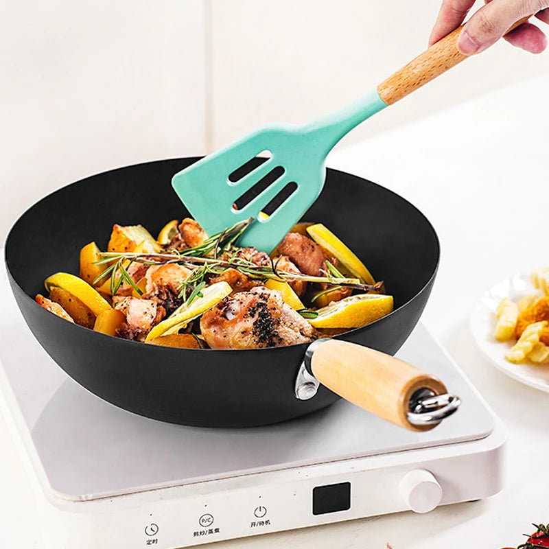 Carbon Steel Mini Wok 20cm Classic Kitchen Cooking Pot Non-Induction/Wooden Handle Flat Base Pan Includes 1 x Chinese Wok Pan