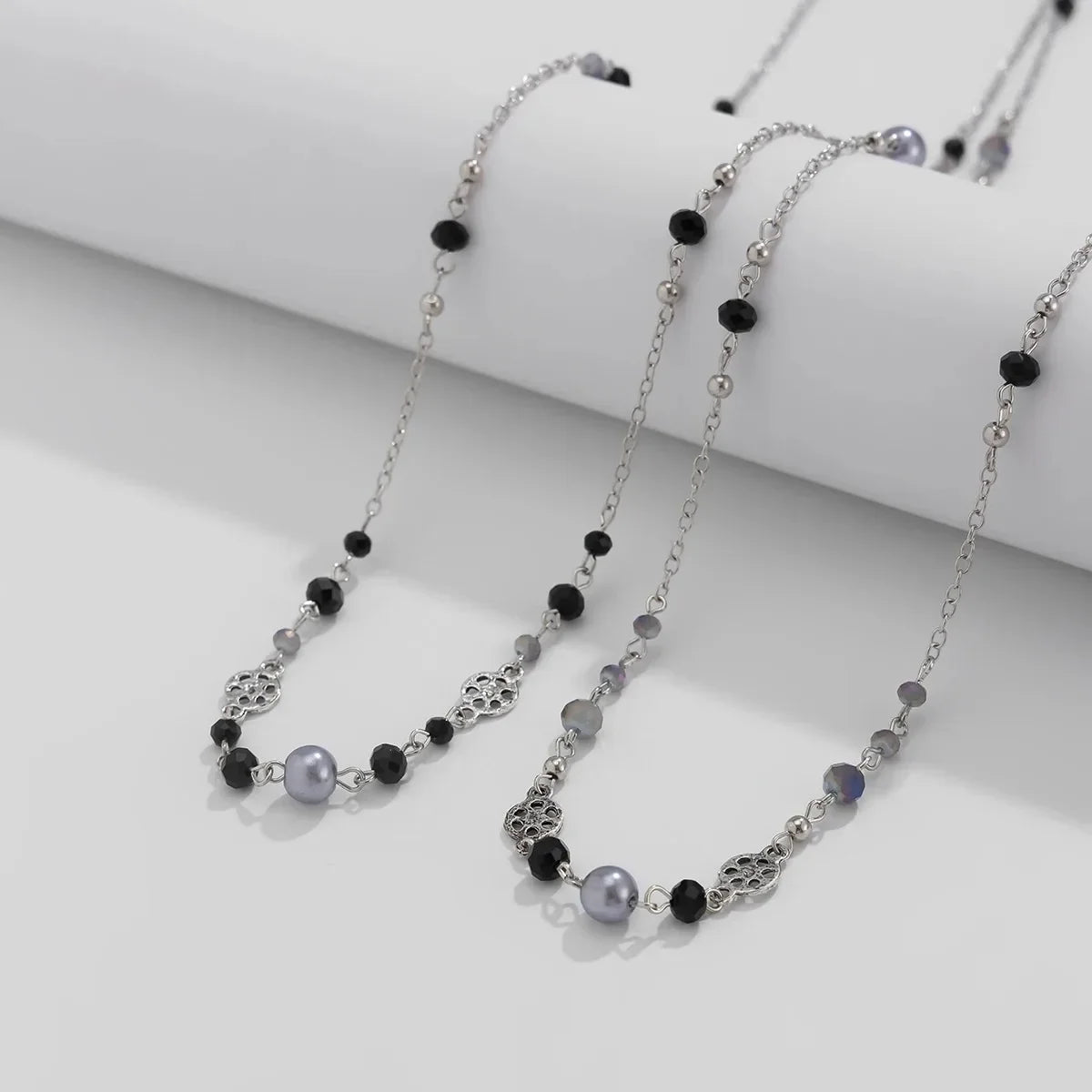 2Pcs/Set Hot Sale Temperament Imitation Pearl Long Chain Necklace for Women Fashion Statement Goth Sweather Link Neck Jewelry