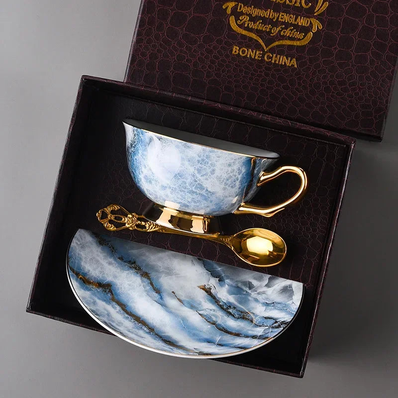 Retro Imperial European Coffee Cup Set Porcelain Tea Sets Luxury Gift Bone China Ceramic Cafe Wedding Decoration Drinkware