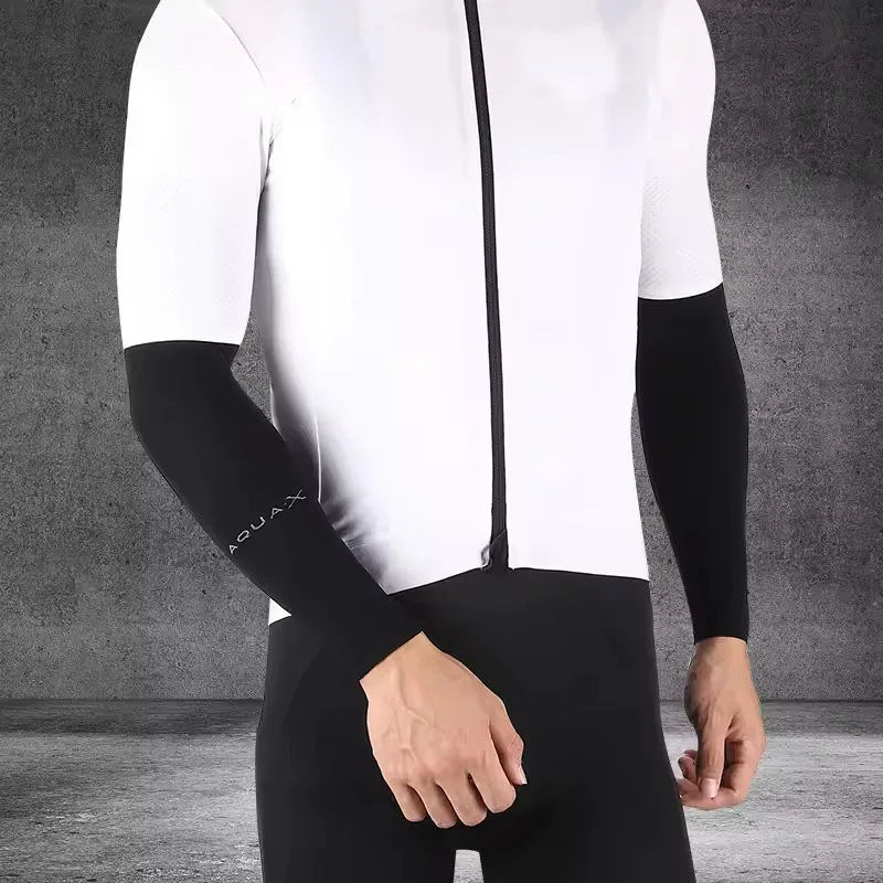Summer Ice Silk Sports Arm Cover Cycling Sunscreen and UV Protection Outdoor Travel Running Fitness Protective Equipment